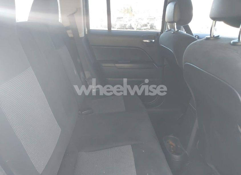 Photo 8 of 2016 Jeep Patriot SPORT (VIN 1C4NJPBA0GD526777)