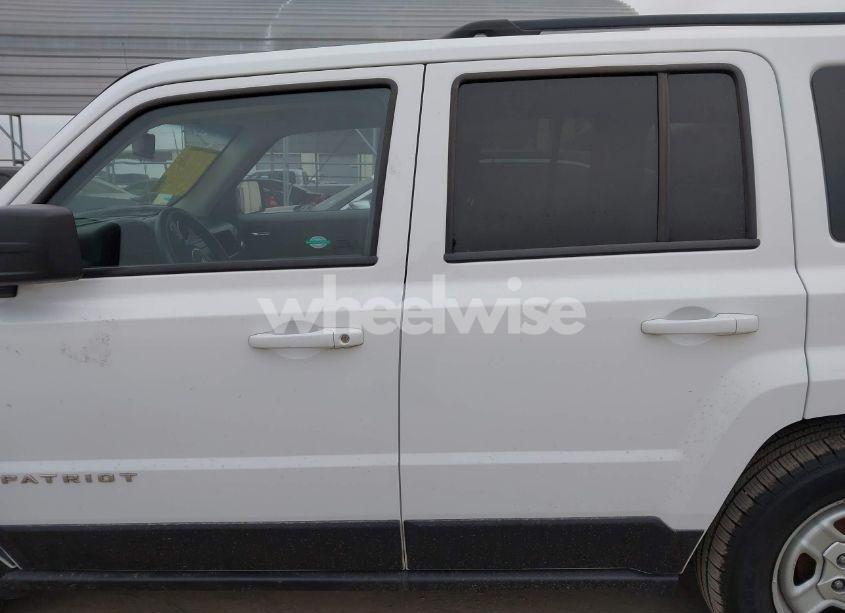 Photo 14 of 2016 Jeep Patriot SPORT (VIN 1C4NJPBA0GD669616)