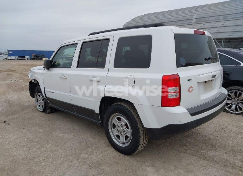 Photo 3 of 2016 Jeep Patriot SPORT (VIN 1C4NJPBA0GD669616)