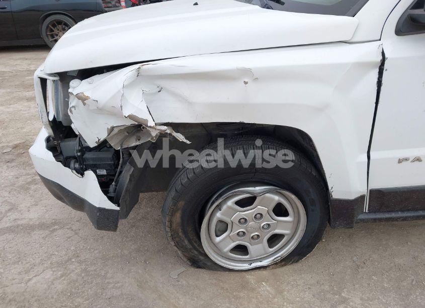 Photo 6 of 2016 Jeep Patriot SPORT (VIN 1C4NJPBA0GD669616)