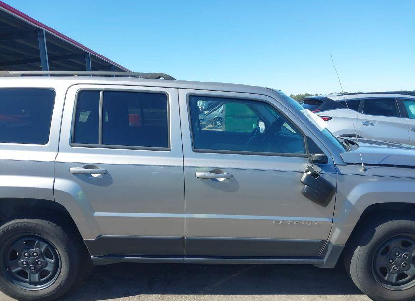 Photo 13 of 2016 Jeep Patriot SPORT (VIN 1C4NJPBA0GD677831)