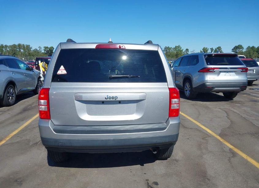 Photo 16 of 2016 Jeep Patriot SPORT (VIN 1C4NJPBA0GD677831)