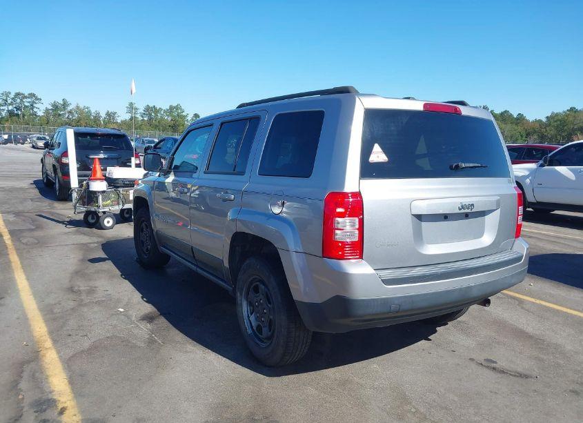 Photo 3 of 2016 Jeep Patriot SPORT (VIN 1C4NJPBA0GD677831)