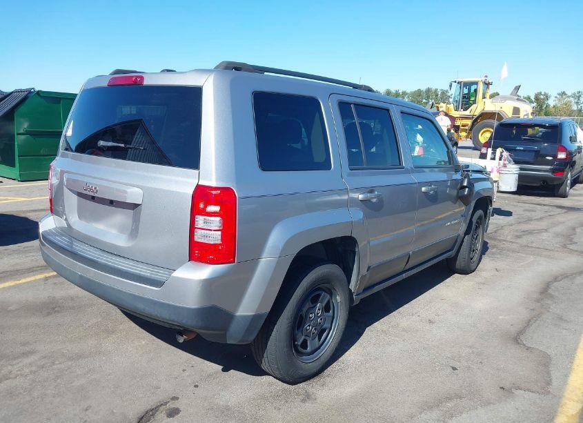 Photo 4 of 2016 Jeep Patriot SPORT (VIN 1C4NJPBA0GD677831)