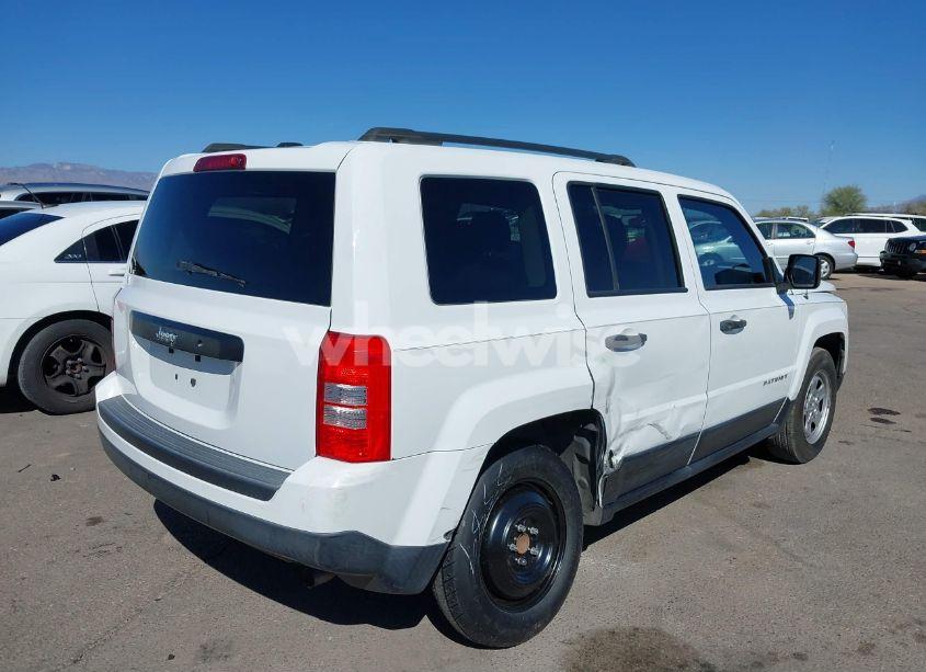 Photo 4 of 2016 Jeep Patriot SPORT (VIN 1C4NJPBA0GD698548)