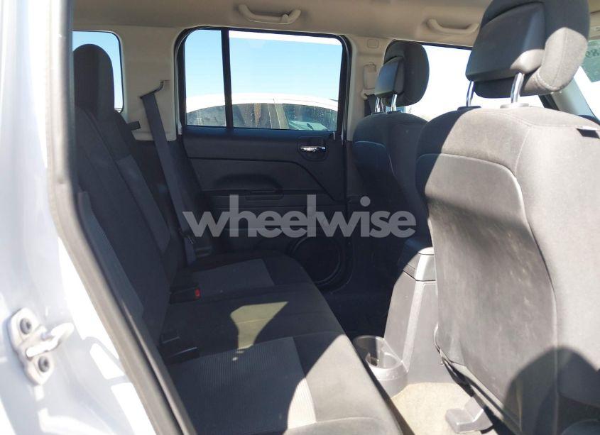 Photo 8 of 2016 Jeep Patriot SPORT (VIN 1C4NJPBA0GD698548)