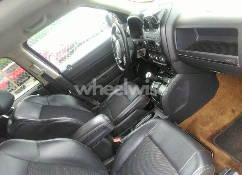 Photo 5 of 2016 Jeep Patriot SPORT SE (VIN 1C4NJPBA0GD716594)