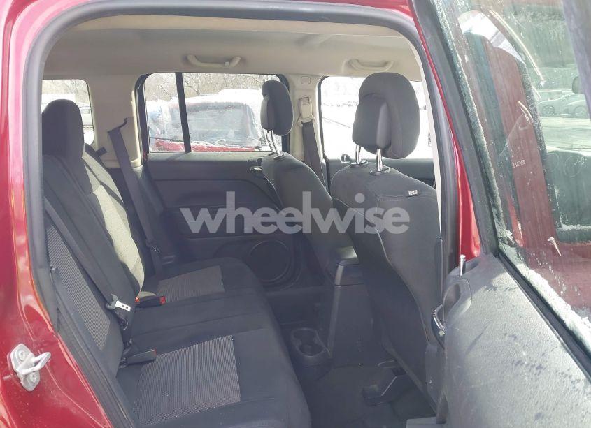 Photo 8 of 2016 Jeep Patriot SPORT (VIN 1C4NJPBA0GD732701)