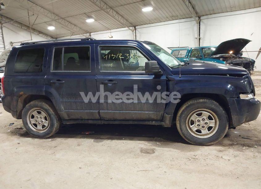 Photo 13 of 2014 Jeep Patriot SPORT (VIN 1C4NJPBA1ED553340)