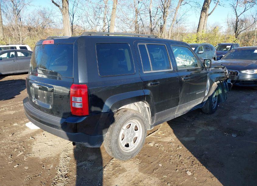 Photo 4 of 2014 Jeep Patriot SPORT (VIN 1C4NJPBA1ED731618)