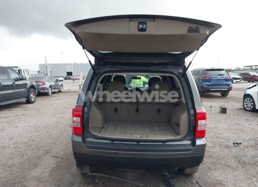 Photo 18 of 2014 Jeep Patriot SPORT (VIN 1C4NJPBA1ED869661)