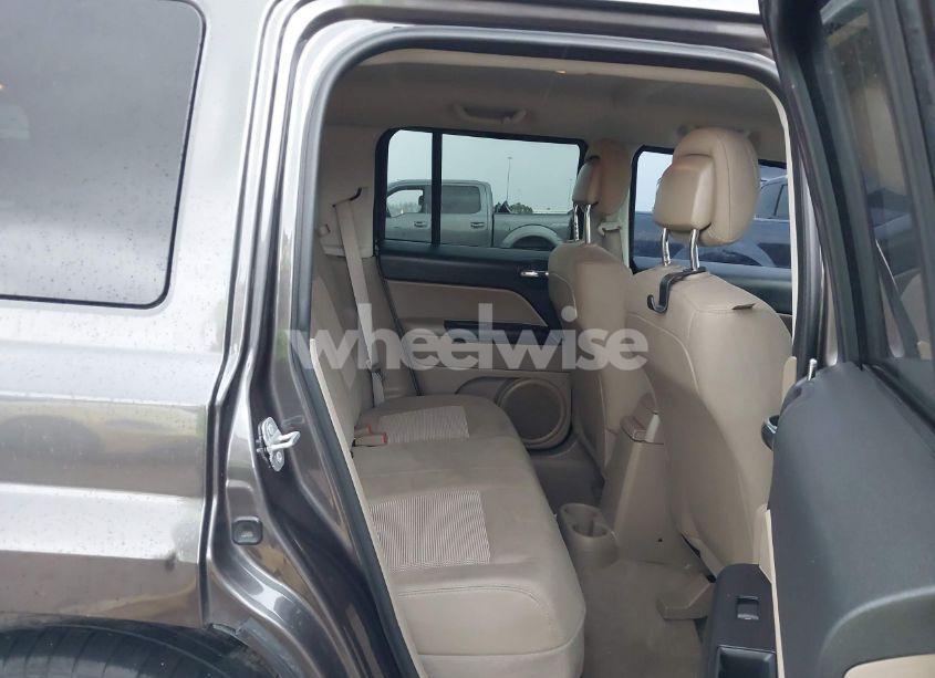 Photo 8 of 2014 Jeep Patriot SPORT (VIN 1C4NJPBA1ED869661)