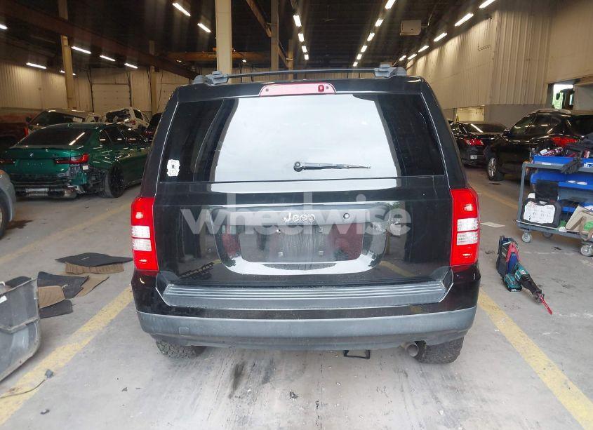 Photo 17 of 2015 Jeep Patriot SPORT (VIN 1C4NJPBA1FD314615)