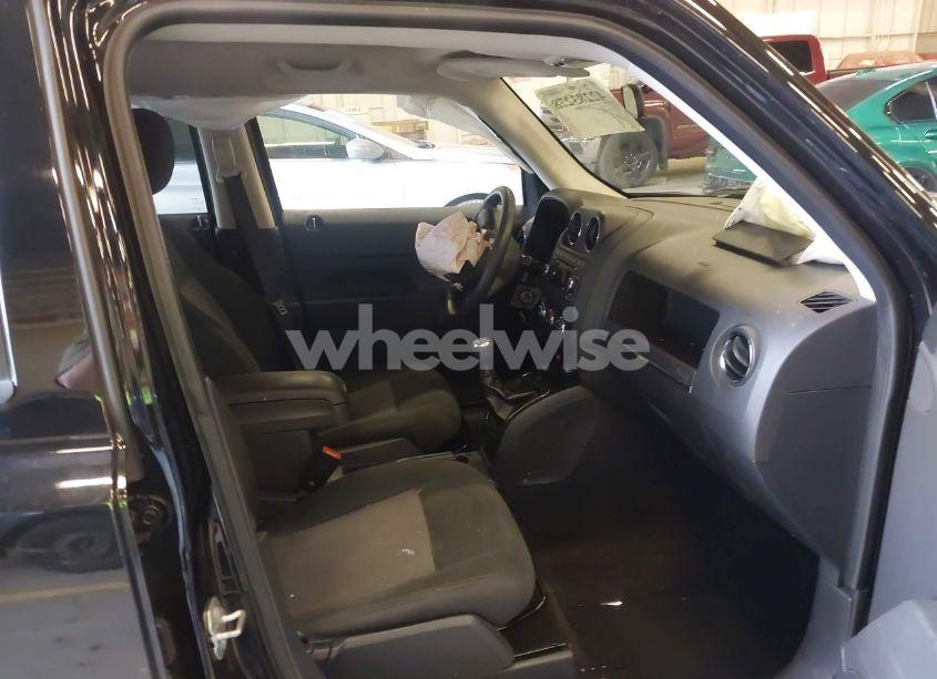 Photo 5 of 2015 Jeep Patriot SPORT (VIN 1C4NJPBA1FD314615)