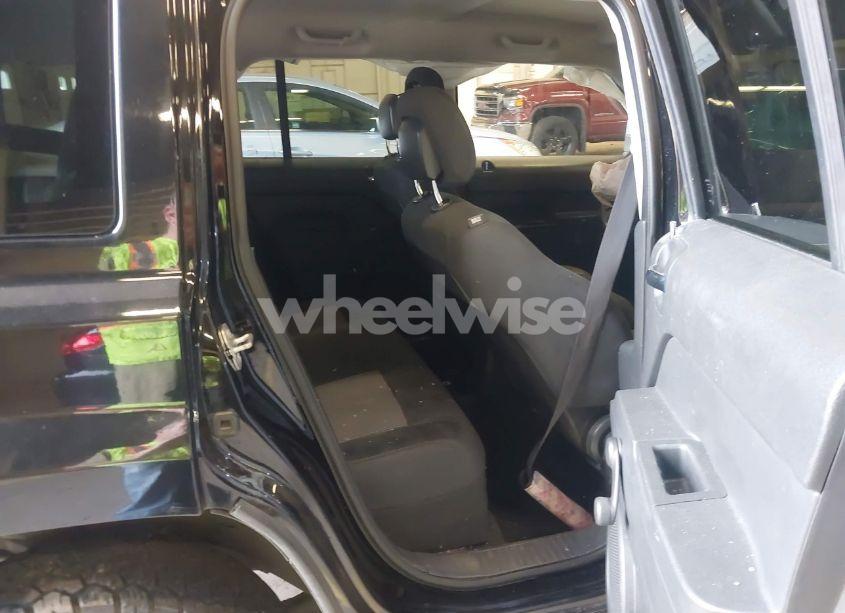 Photo 8 of 2015 Jeep Patriot SPORT (VIN 1C4NJPBA1FD314615)