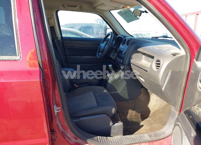 Photo 5 of 2015 Jeep Patriot SPORT (VIN 1C4NJPBA1FD340888)