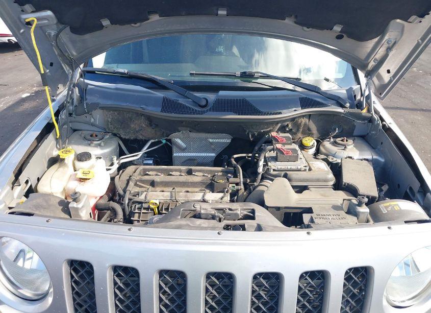 Photo 10 of 2016 Jeep Patriot SPORT (VIN 1C4NJPBA1GD787786)