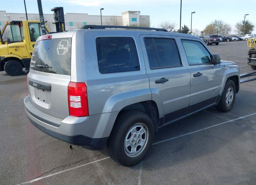 Photo 4 of 2016 Jeep Patriot SPORT (VIN 1C4NJPBA1GD787786)