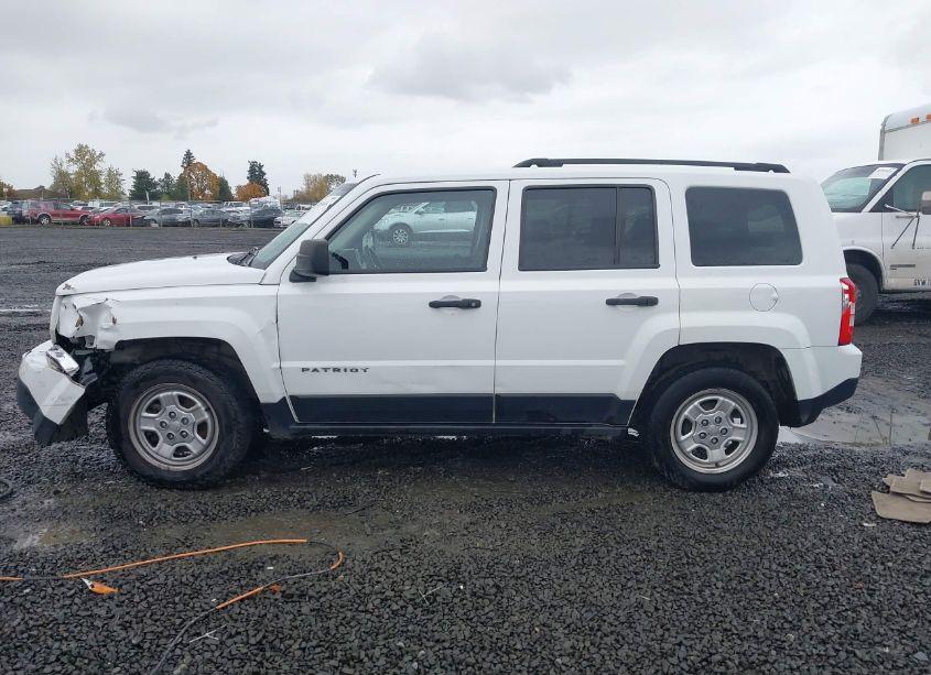 Photo 15 of 2016 Jeep Patriot SPORT (VIN 1C4NJPBA1GD793068)