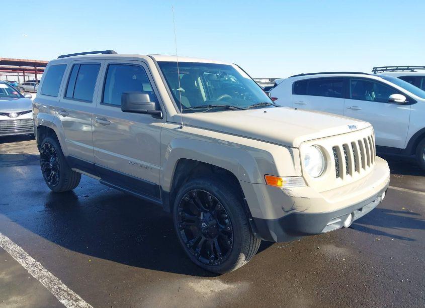 2016 Jeep Patriot SPORT (VIN 1C4NJPBA1GD807700) main photo