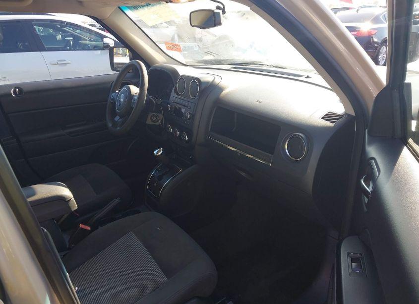 Photo 5 of 2016 Jeep Patriot SPORT (VIN 1C4NJPBA1GD807700)