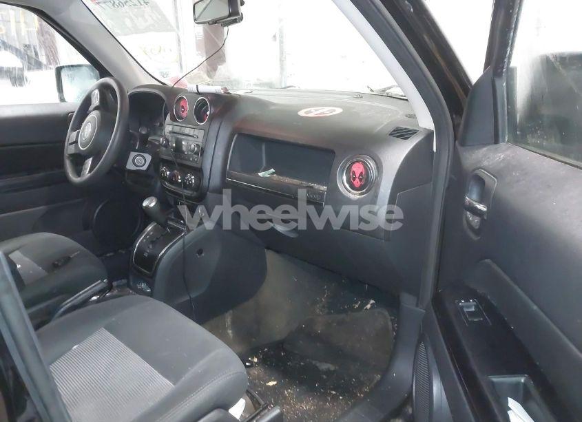 Photo 5 of 2017 Jeep Patriot SPORT FWD (VIN 1C4NJPBA1HD118712)