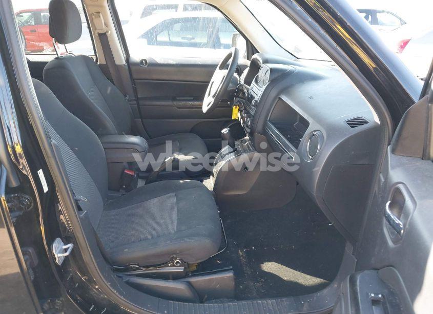 Photo 5 of 2012 Jeep Patriot SPORT (VIN 1C4NJPBA2CD576350)