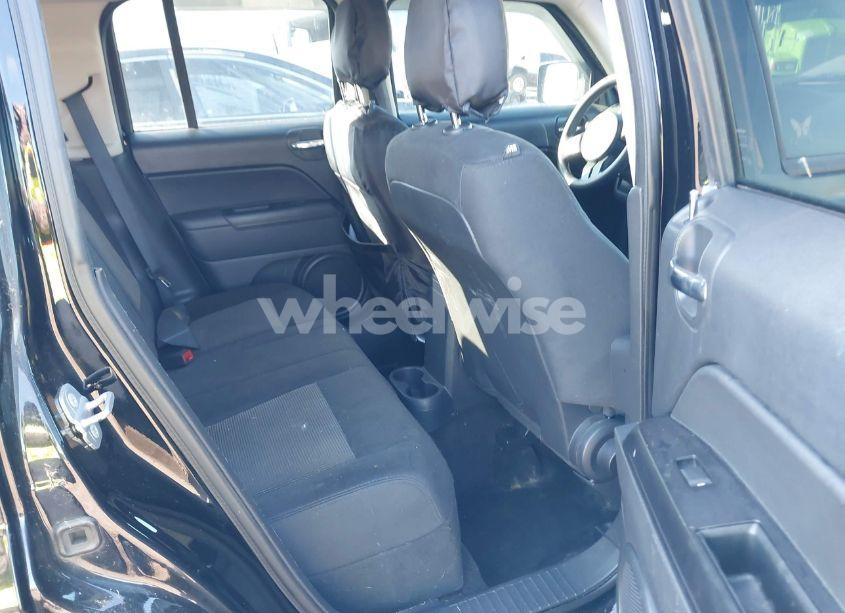 Photo 8 of 2014 Jeep Patriot ALTITUDE (VIN 1C4NJPBA2ED691131)