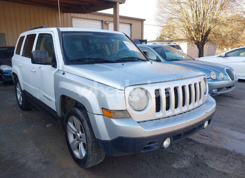 2014 Jeep Patriot SPORT (VIN 1C4NJPBA2ED882810) main photo