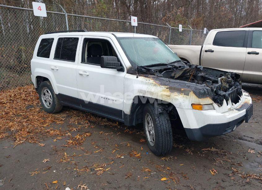 2015 Jeep Patriot SPORT (VIN 1C4NJPBA2FD138514) main photo