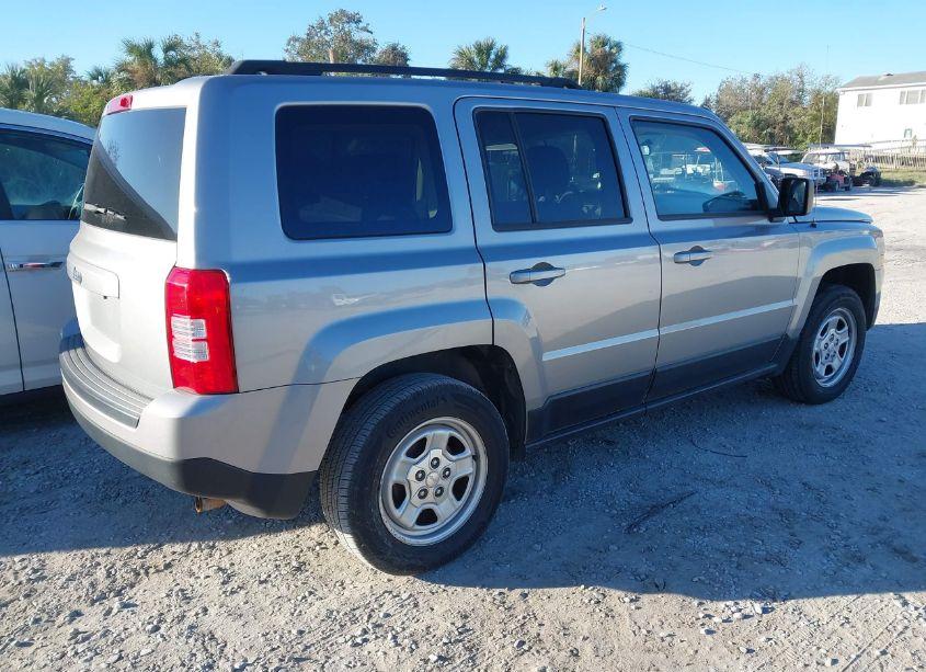 Photo 4 of 2015 Jeep Patriot SPORT (VIN 1C4NJPBA2FD235406)