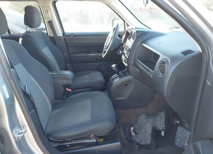 Photo 5 of 2015 Jeep Patriot SPORT (VIN 1C4NJPBA2FD235406)