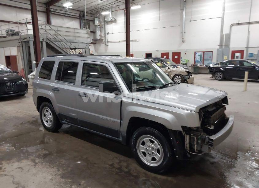 2015 Jeep Patriot SPORT (VIN 1C4NJPBA2FD400127) main photo
