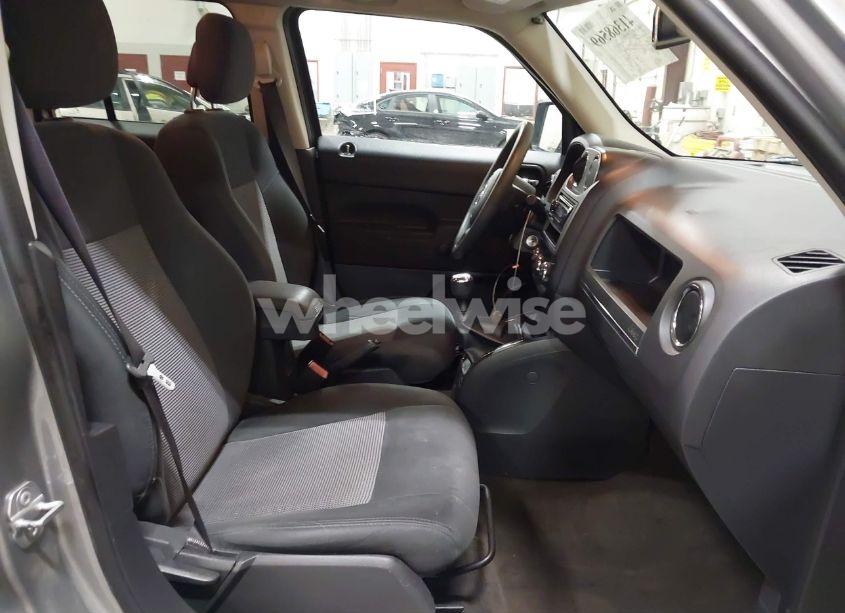 Photo 5 of 2015 Jeep Patriot SPORT (VIN 1C4NJPBA2FD400127)