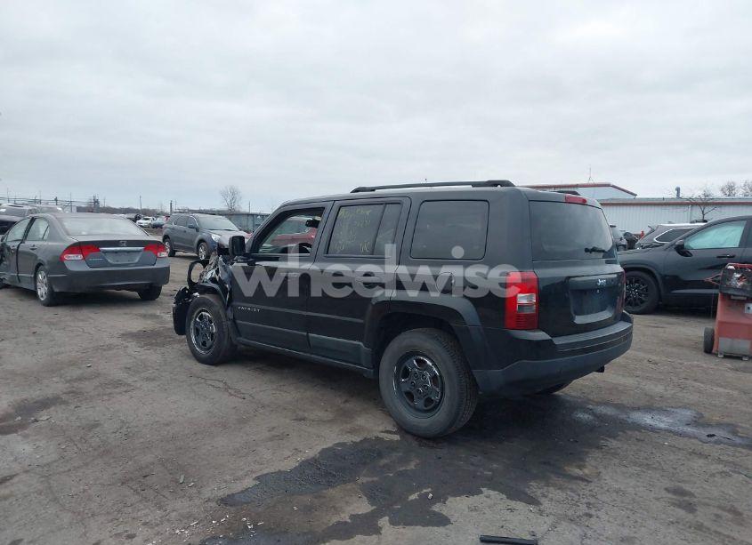 Photo 3 of 2016 Jeep Patriot SPORT (VIN 1C4NJPBA2GD710618)