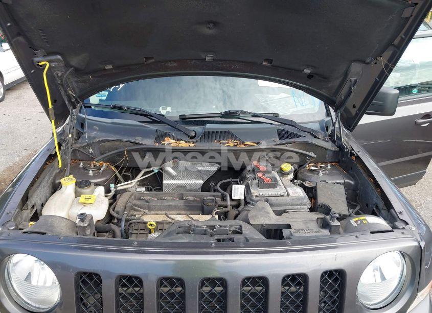 Photo 10 of 2016 Jeep Patriot SPORT (VIN 1C4NJPBA2GD735373)