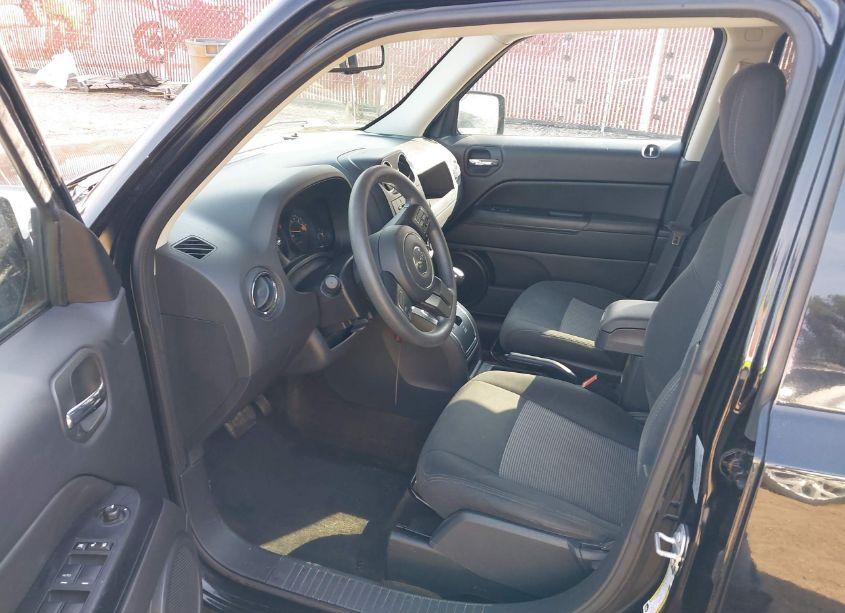 Photo 5 of 2017 Jeep Patriot SPORT FWD (VIN 1C4NJPBA2HD150214)
