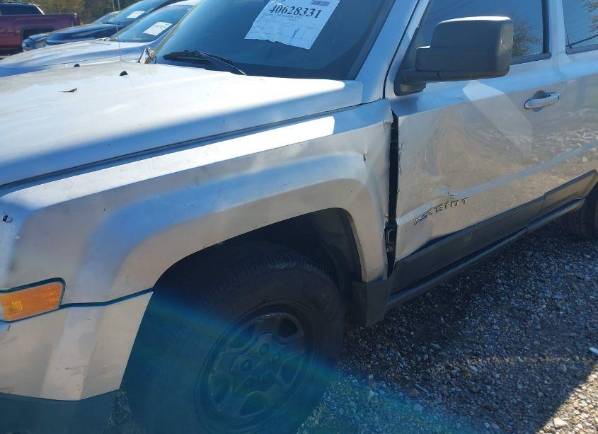 Photo 6 of 2014 Jeep Patriot SPORT (VIN 1C4NJPBA3ED506178)