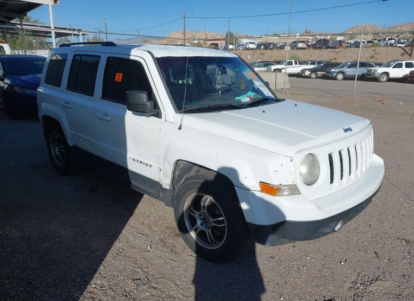 2014 Jeep Patriot SPORT (VIN 1C4NJPBA3ED511851) main photo