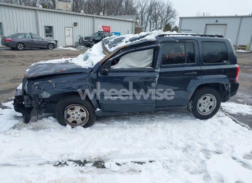 Photo 14 of 2014 Jeep Patriot SPORT (VIN 1C4NJPBA3ED553131)