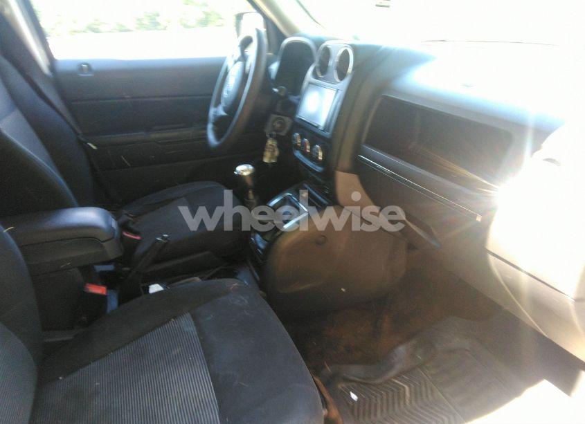 Photo 5 of 2014 Jeep Patriot SPORT (VIN 1C4NJPBA3ED715789)