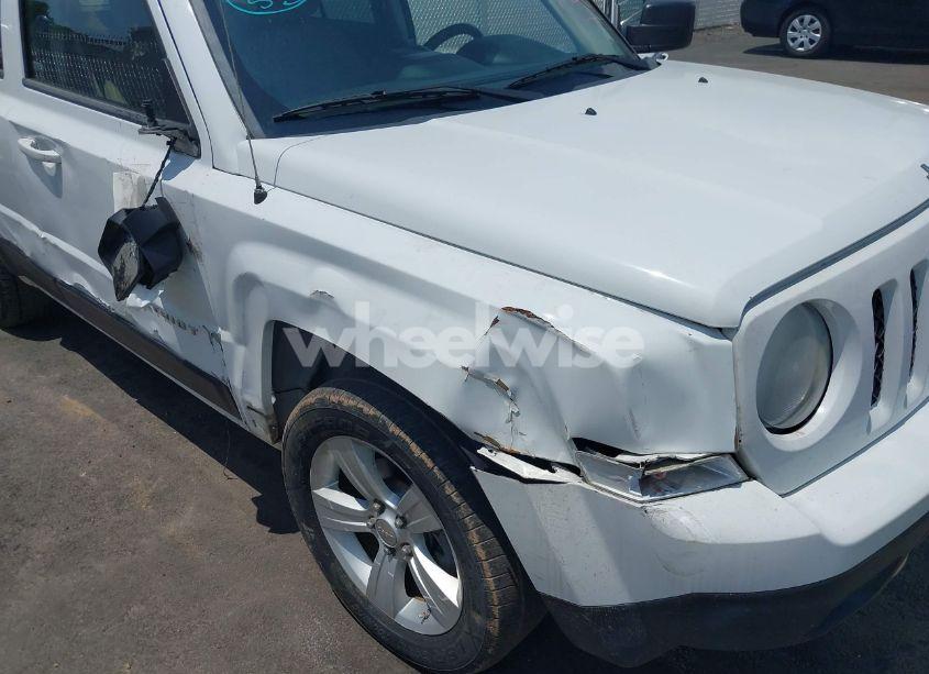 Photo 6 of 2014 Jeep Patriot SPORT (VIN 1C4NJPBA3ED869659)