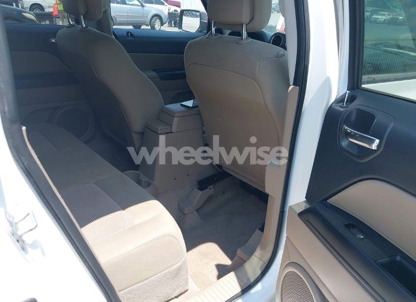 Photo 8 of 2014 Jeep Patriot SPORT (VIN 1C4NJPBA3ED869659)