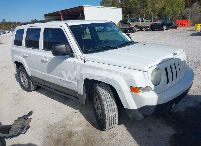 2014 Jeep Patriot SPORT (VIN 1C4NJPBA3ED882671) main photo