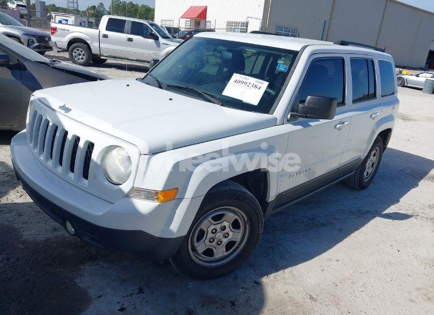 Photo 2 of 2014 Jeep Patriot SPORT (VIN 1C4NJPBA3ED882671)