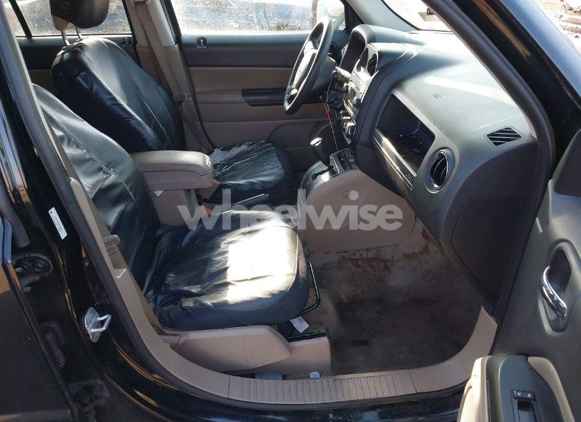 Photo 5 of 2014 Jeep Patriot ALTITUDE (VIN 1C4NJPBA3ED888275)