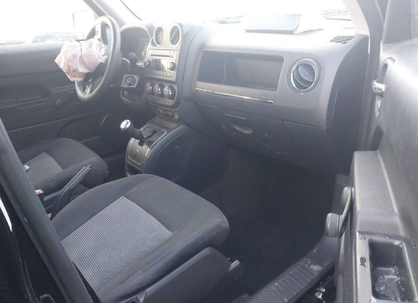 Photo 5 of 2015 Jeep Patriot ALTITUDE EDITION (VIN 1C4NJPBA3FD220056)