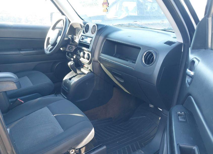 Photo 5 of 2015 Jeep Patriot ALTITUDE EDITION (VIN 1C4NJPBA3FD241716)