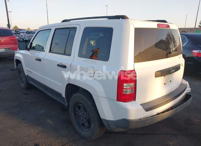 Photo 3 of 2015 Jeep Patriot SPORT (VIN 1C4NJPBA3FD402355)