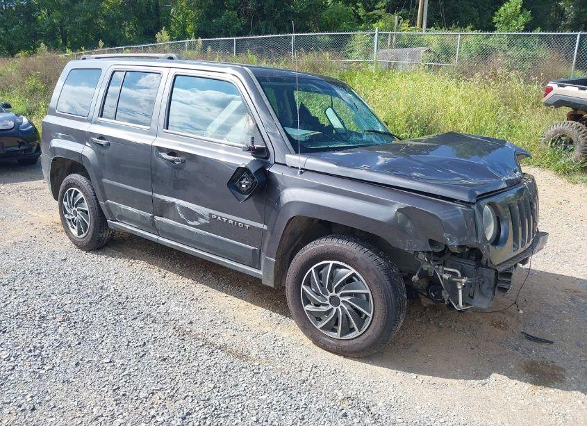 2015 Jeep Patriot SPORT (VIN 1C4NJPBA3FD402596) main photo